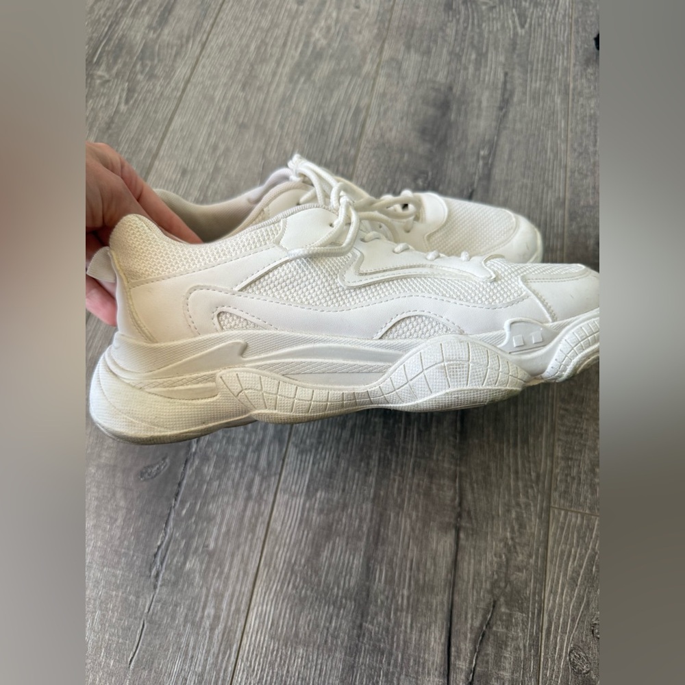 PrettyLittleThing White Sneakers